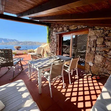 شقة Punta Est - Trilo Ibisco Vista Mare & Piscina كابو كودا كافالو