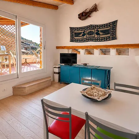 Punta Est - Trilo Ibisco Vista Mare & Piscina كابو كودا كافالو